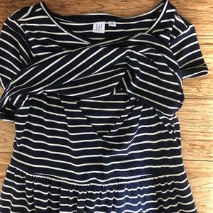 Gap Maternity Nursing Dress Size Small NWOT